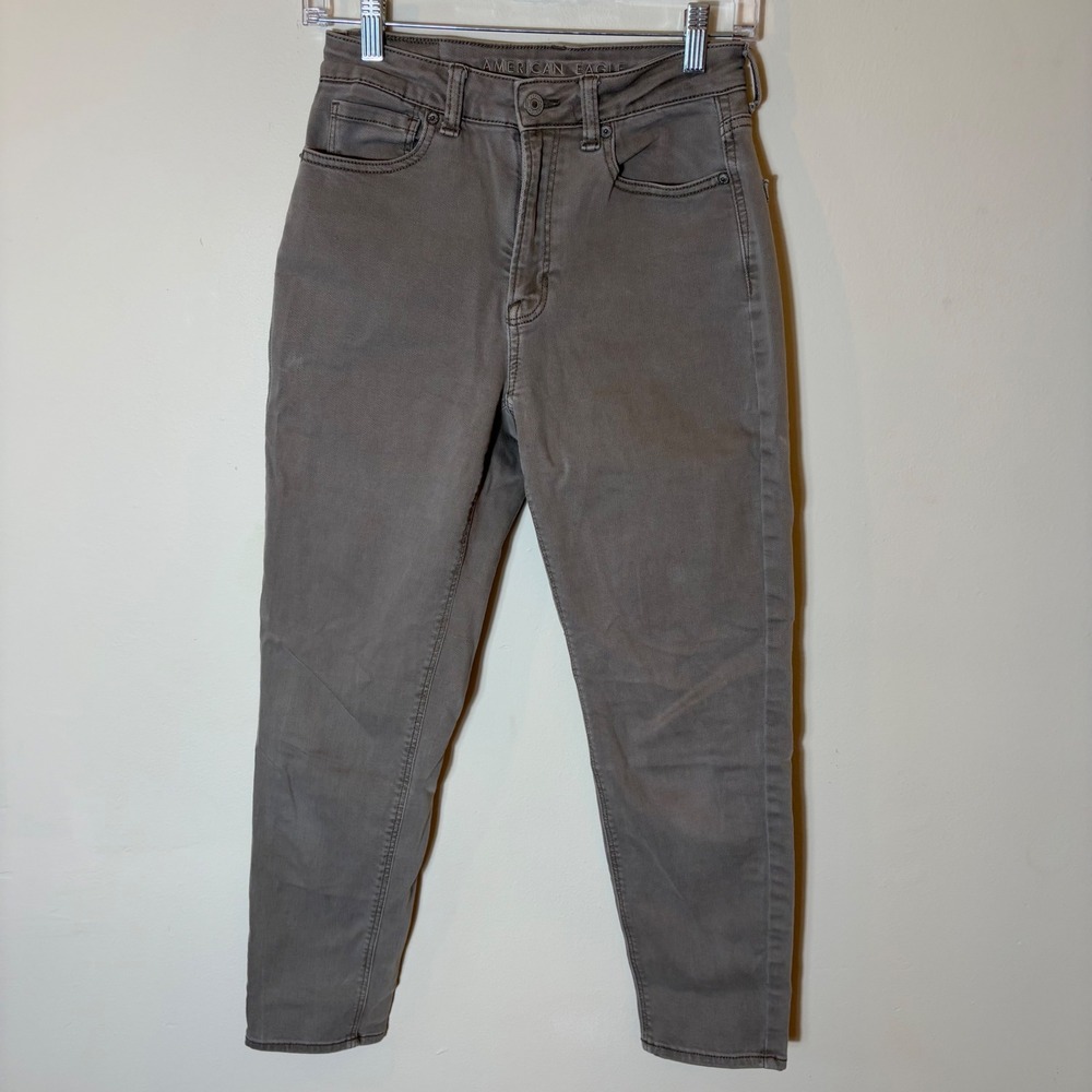 American Eagle Women's Gray‎ High Waisted Mom Jeans Stretch Size 2 Regular
